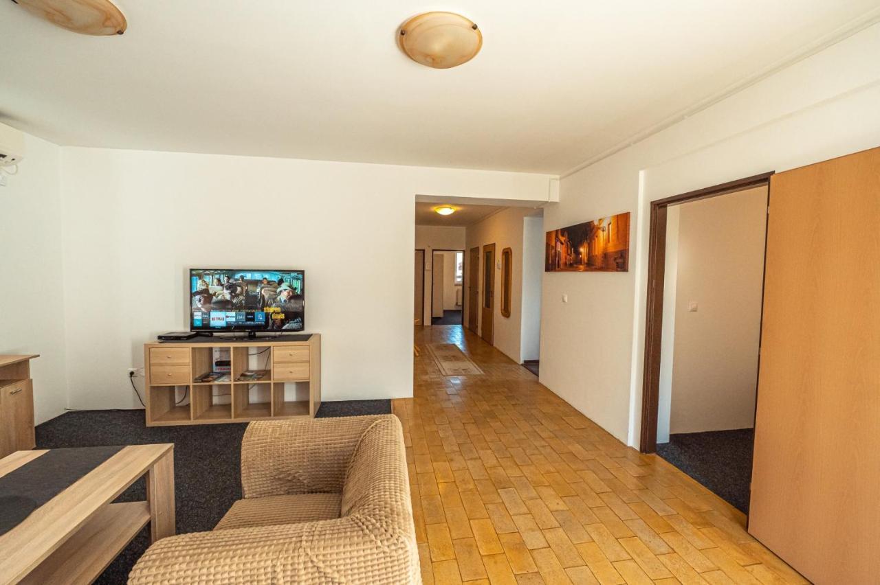 Xlsuite Apartment Comfort Pöstyén Kültér fotó