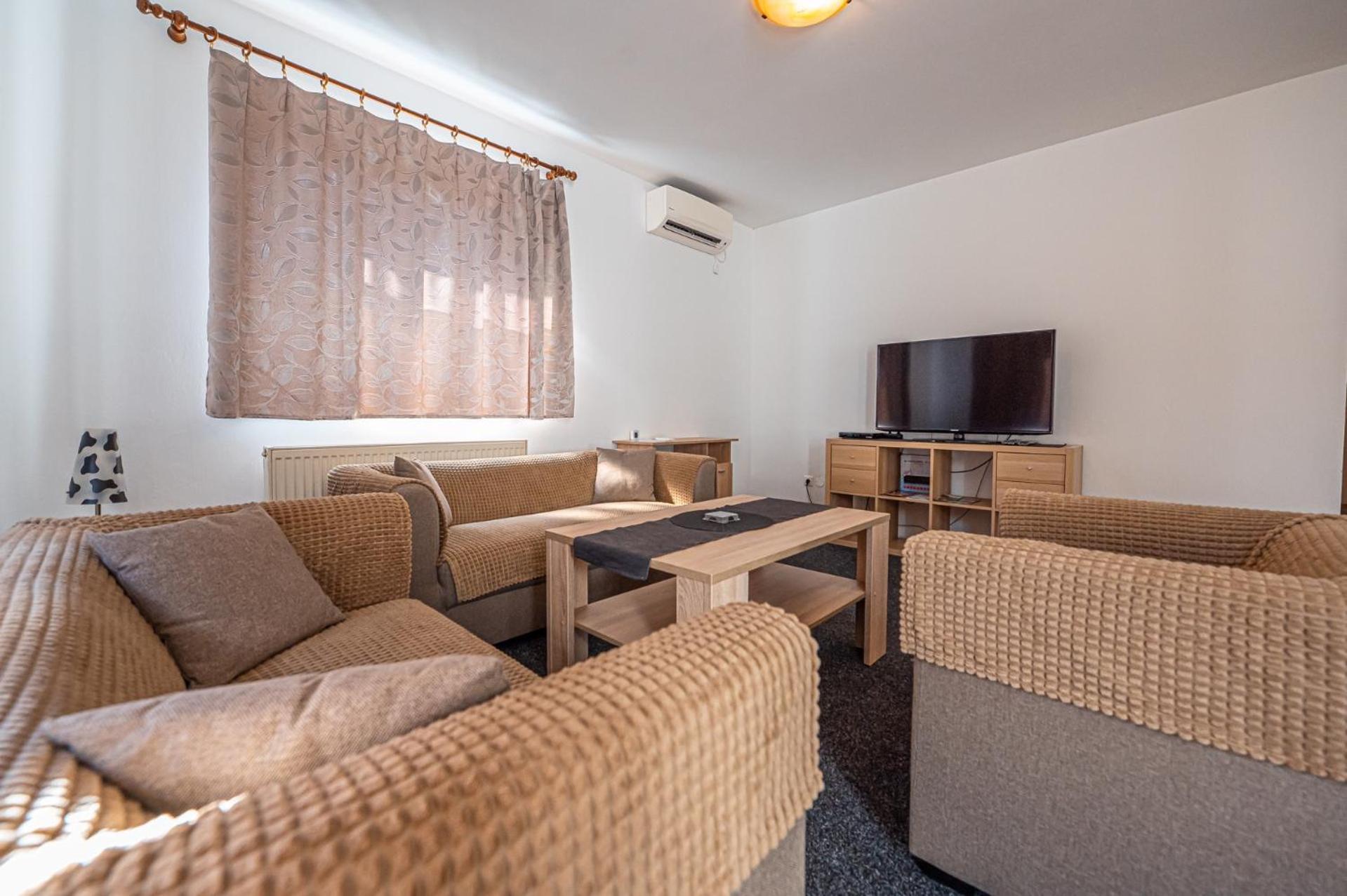 Xlsuite Apartment Comfort Pöstyén Szoba fotó