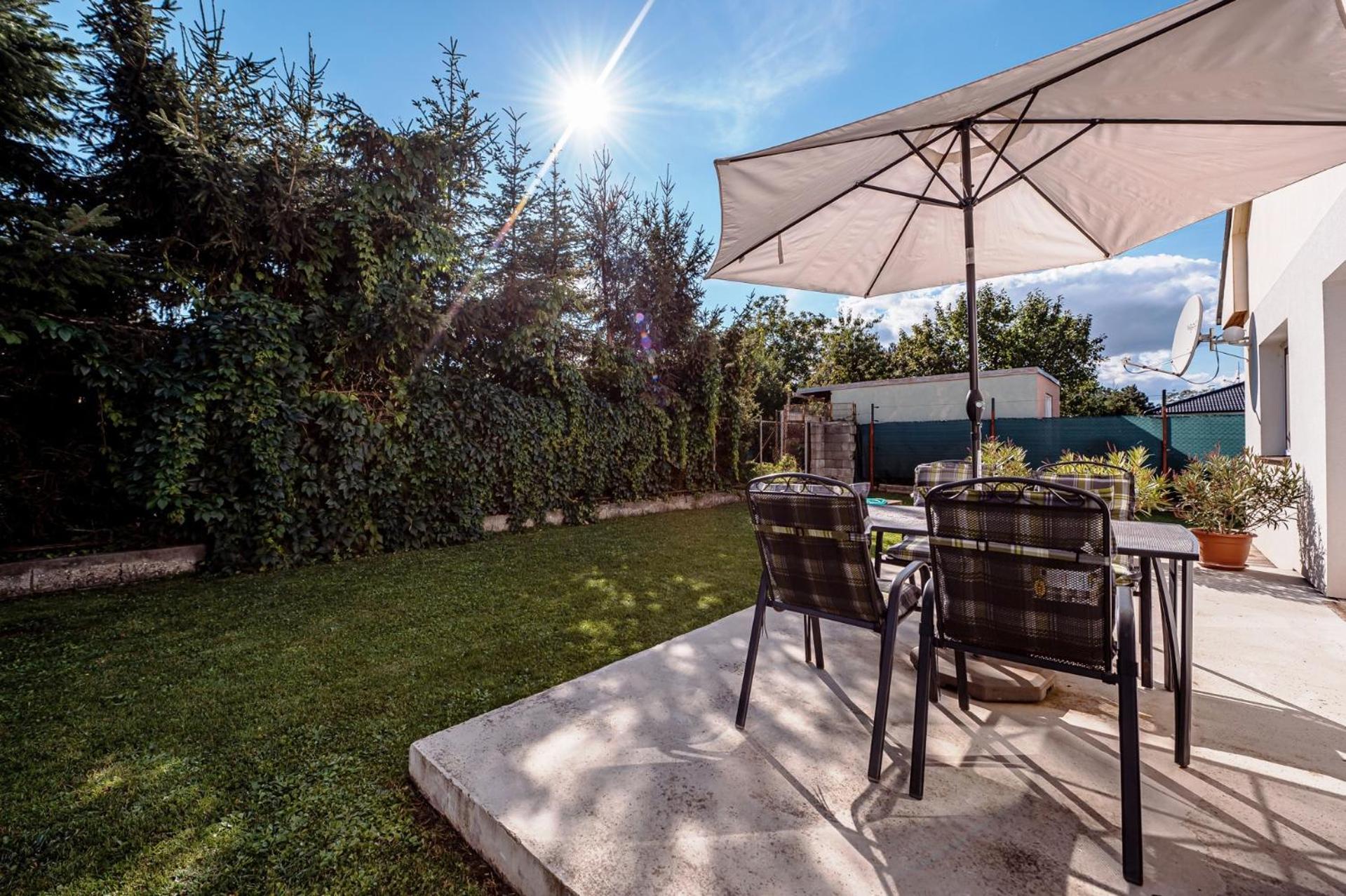Xlsuite Apartment Comfort Pöstyén Szoba fotó